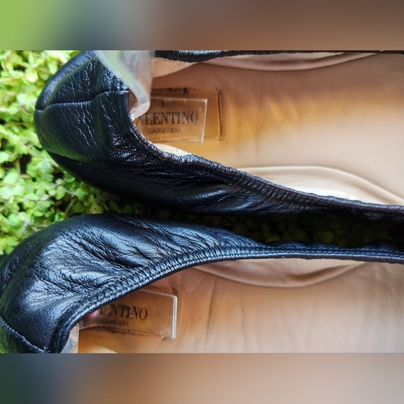 VALENTINO Black Luxe Leather Ornate Silver Studs Rosette Toes Ballet Flats Shoes - Picture 6 of 15